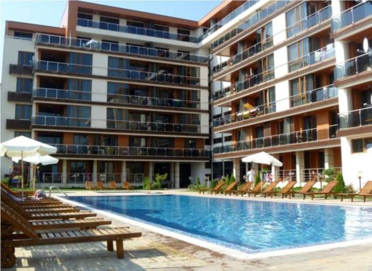 Pomorie Bay Aparthotel Exteriör bild