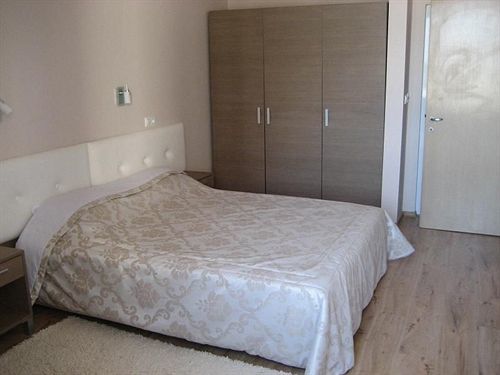 Pomorie Bay Aparthotel Exteriör bild